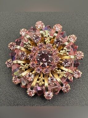 Vintage Pink Crystal & Bead Starburst Brooch – Gold Tone, Pretty in Pink, EUC